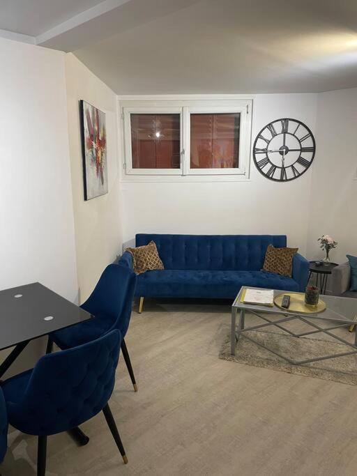 Porte De Paris- Les Puces Apartment *